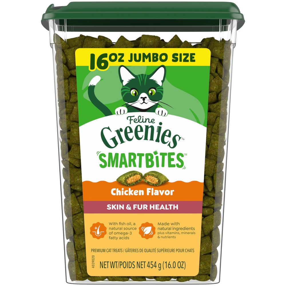 Greenies Feline Smartbites pack highlighting skin and fur support for healthy coat.
