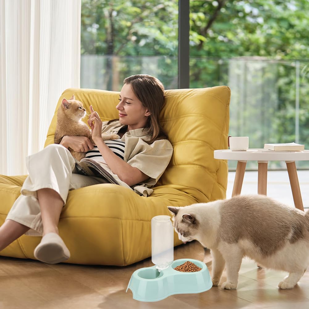 GRETJOB scratching pad engages claws and protects furniture.