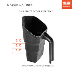 GUNNER ergonomic non-slip grip scoop offers comfortable, controlled pouring.