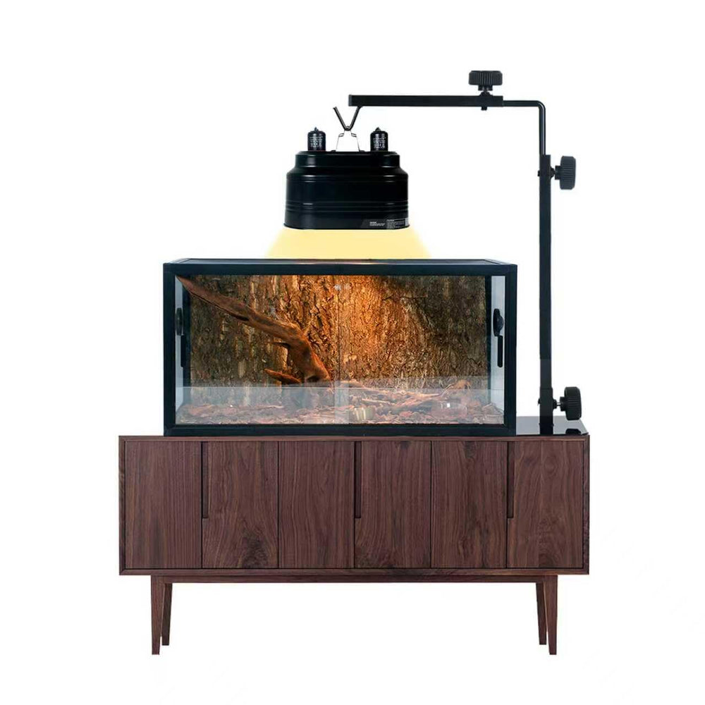 GVWRATW sturdy metal base with non-slip feet prevents tipping during use.