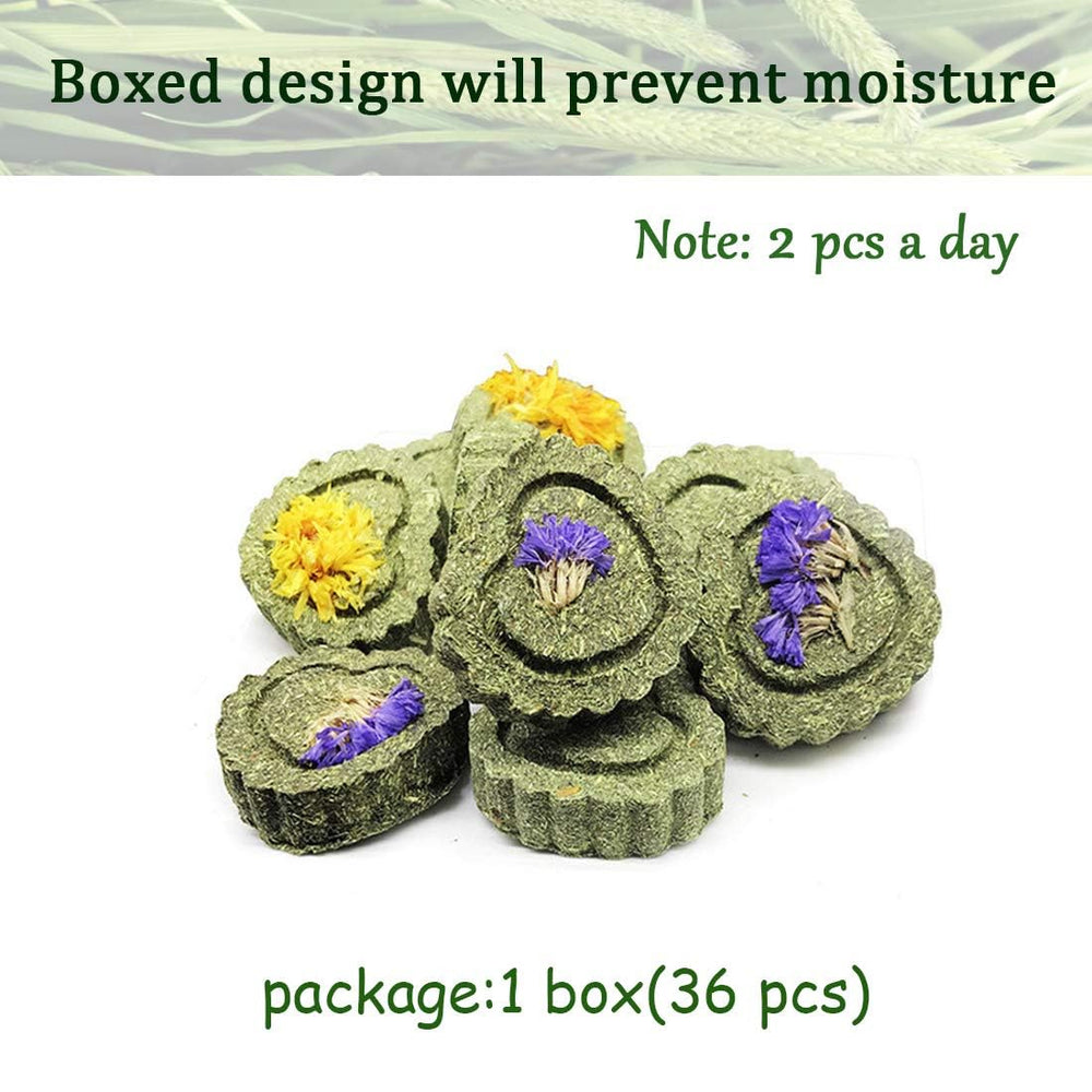 Hamiledyi natural timothy hay grass cake texture highlights fiber content for digestion.
