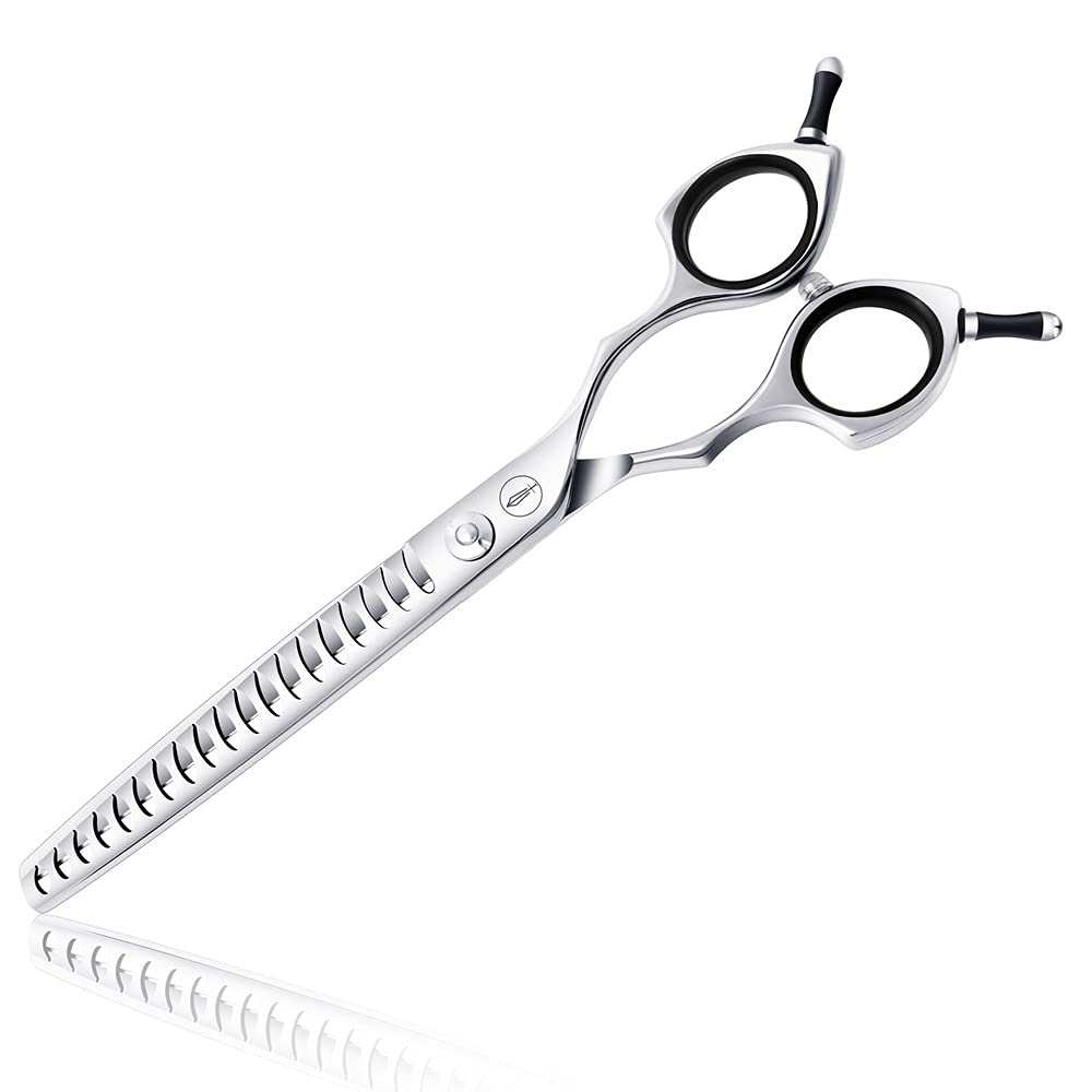 Hashimoto chunker scissors with 19 teeth for controlled thinning during grooming.