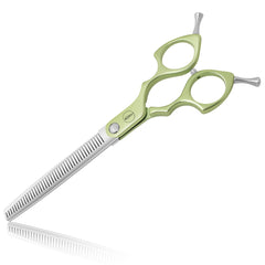 Hashimoto dog thinning shears close-up highlighting 42 teeth for even thinning.