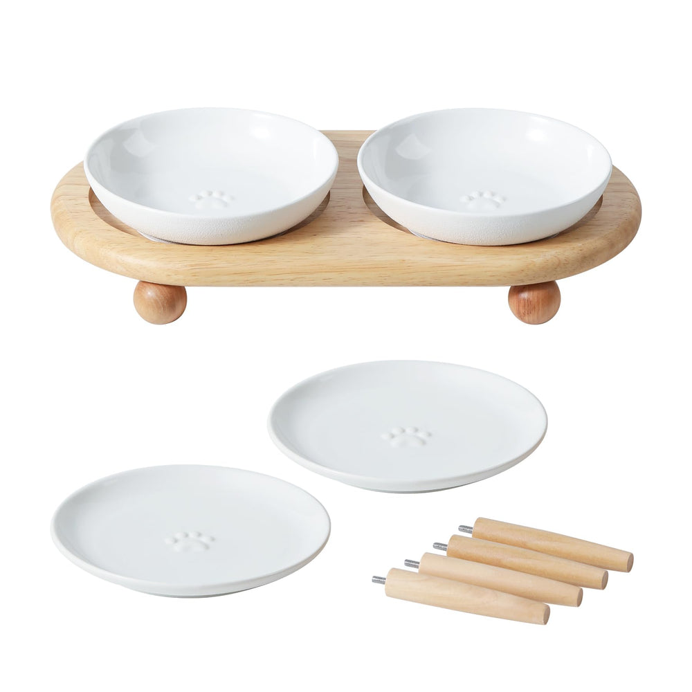 Havniva elevated cat bowls with whisker-friendly opening prevent whisker fatigue during meals.