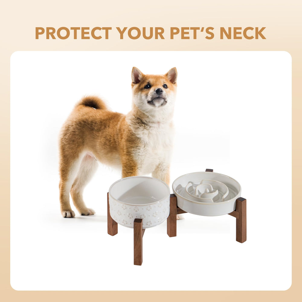 Havniva set helps reduce kitchen floor mess from kibble.