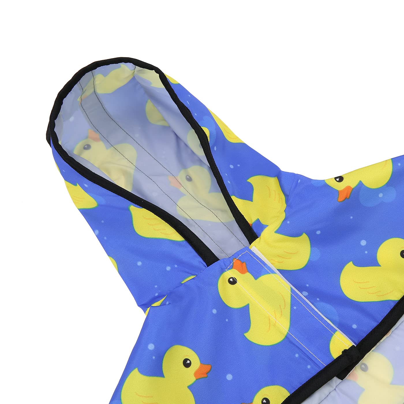 HDE water-resistant fabric helps your pet stay dry in drizzle