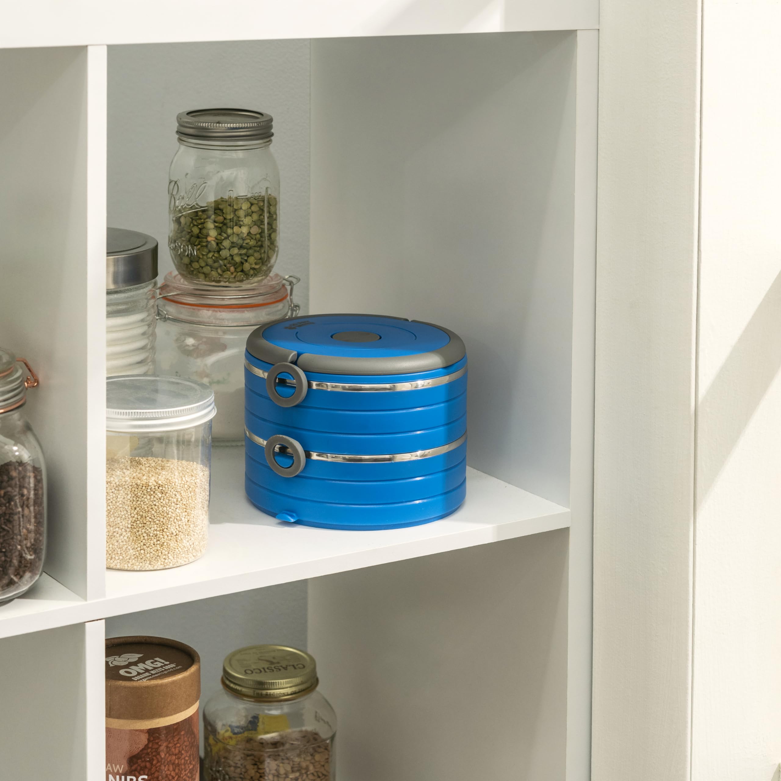 Healthy Human interlocking system enabling a customizable multi-bowl setup.