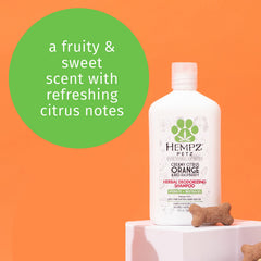 Hempz Petz dog shampoo lather releases citrus and raspberry fragrance.