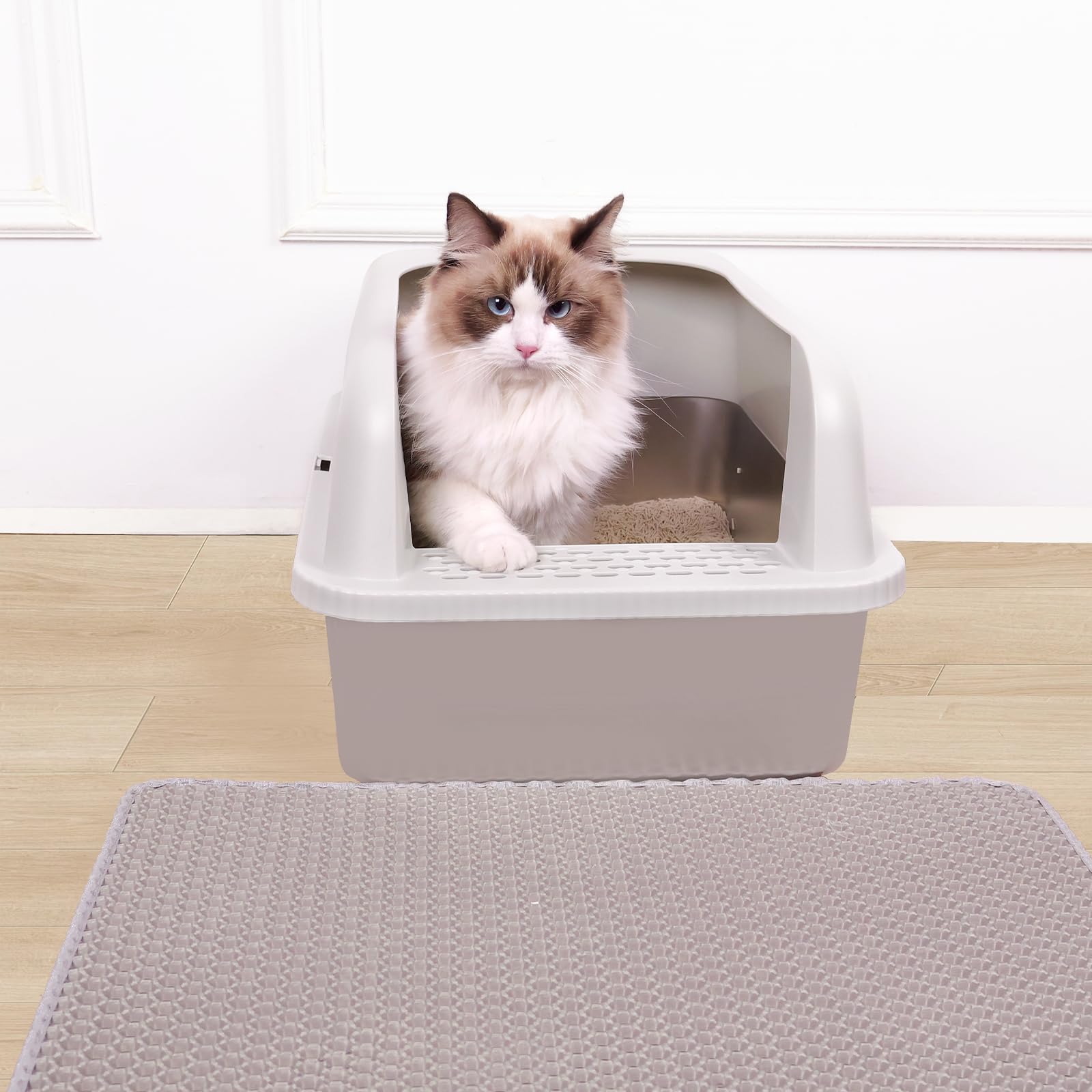 Overlap design keeps urine inside to prevent floor mess.