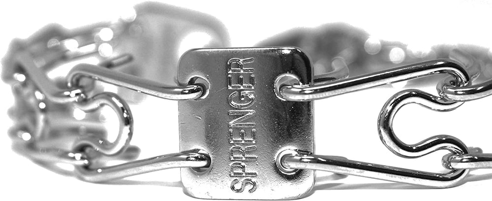 Center plate design on Herm Sprenger collar for balanced contact and clear signaling.