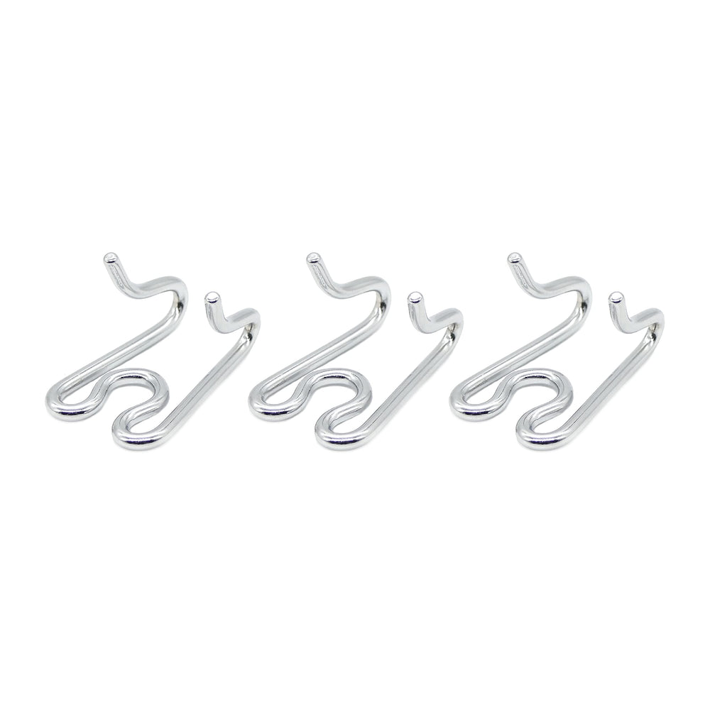 Assembly chain interaction with middle links for quick size adjustments.