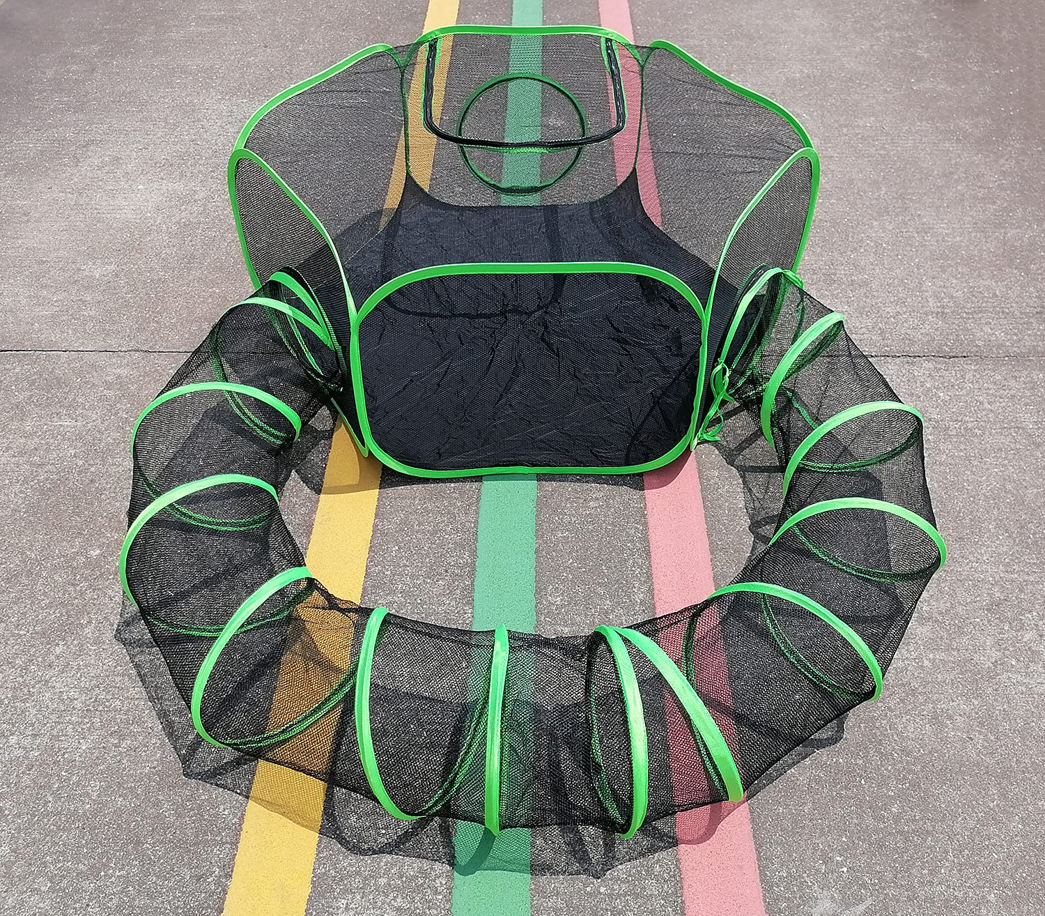 HEYHOME easy-clean mesh bottom simplifies cleanup after playtime.