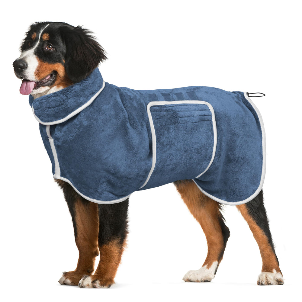 HhiMyOct dog bathrobe absorbent-microfiber for quick drying after baths.