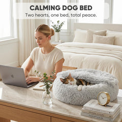 Himax donut bed relaxation design demonstrates comforting cocoon for pets.