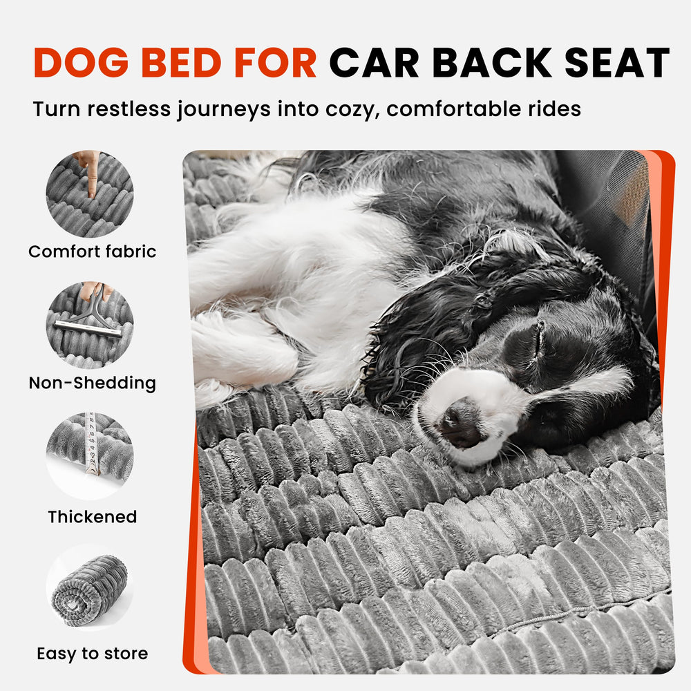 HiPetpy soft flannel surface provides cozy comfort for pets on long trips