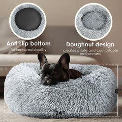 Hoewina plush interior gives warm comfort for naps