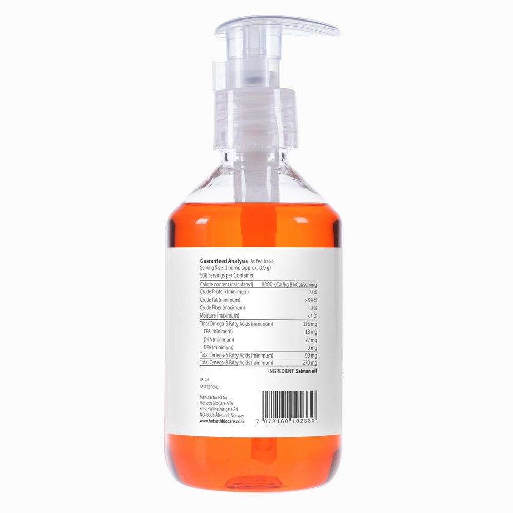 Hofseth BioCare Salmon Oil on a coat-ready dog suggesting skin support.