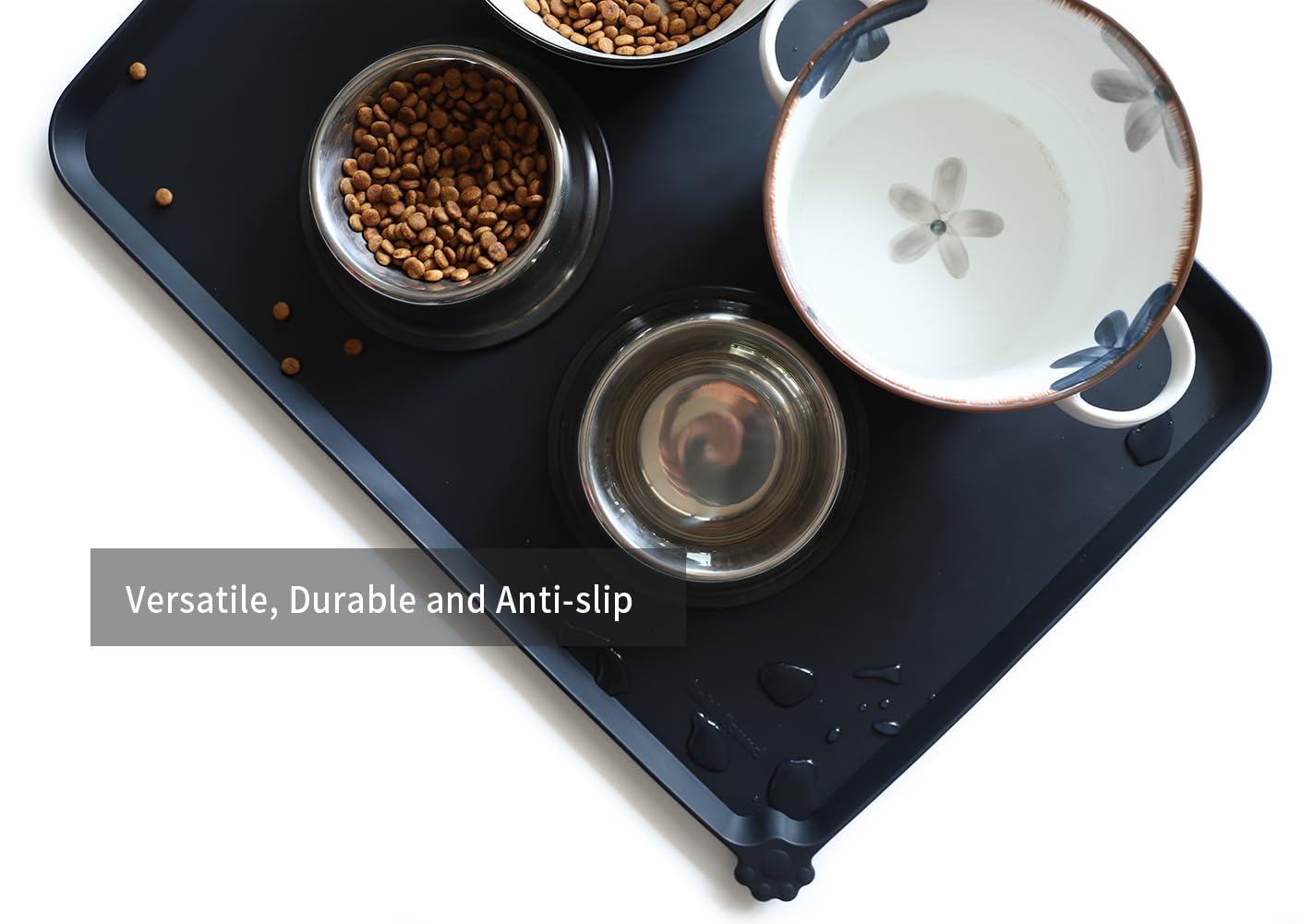 Hoki Found extra-high raised edge mat catches crumbs and liquids effectively