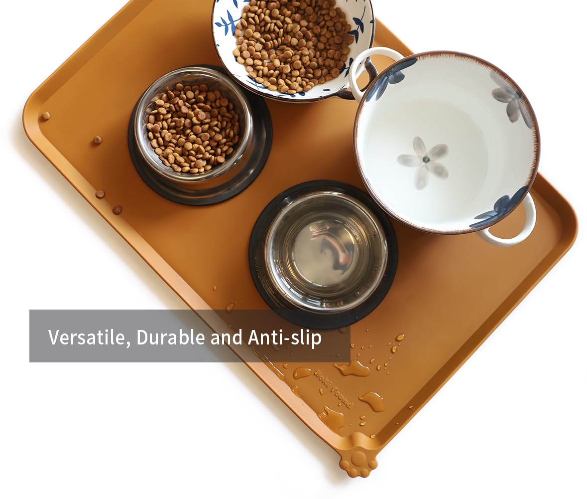 Hoki Found extra high raised edge prevents spills from bowls and treats.
