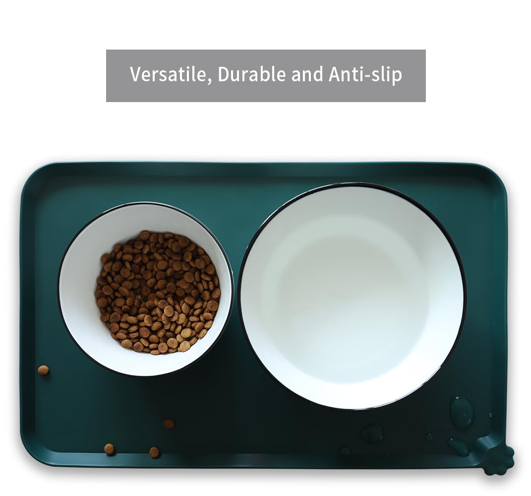 Hoki Found non-slip silicone mat adds stability during meals.