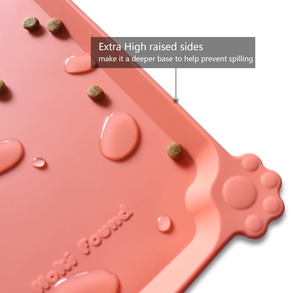 Hoki Found non-toxic silicone mat with anti-slip base keeps bowls steady during meals.
