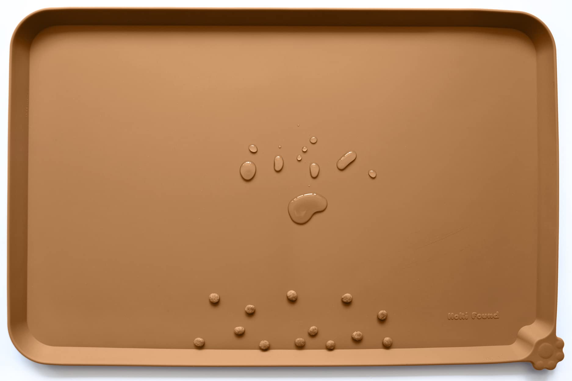 Hoki Found silicone pet-food-mat front view keeps floors clean during meals.