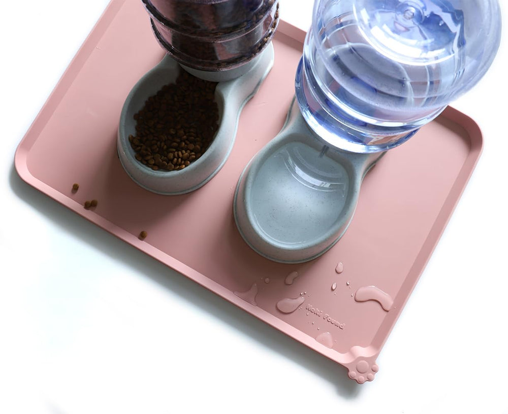 Hoki Found travel-friendly feeding mat flexible for on-the-go use.