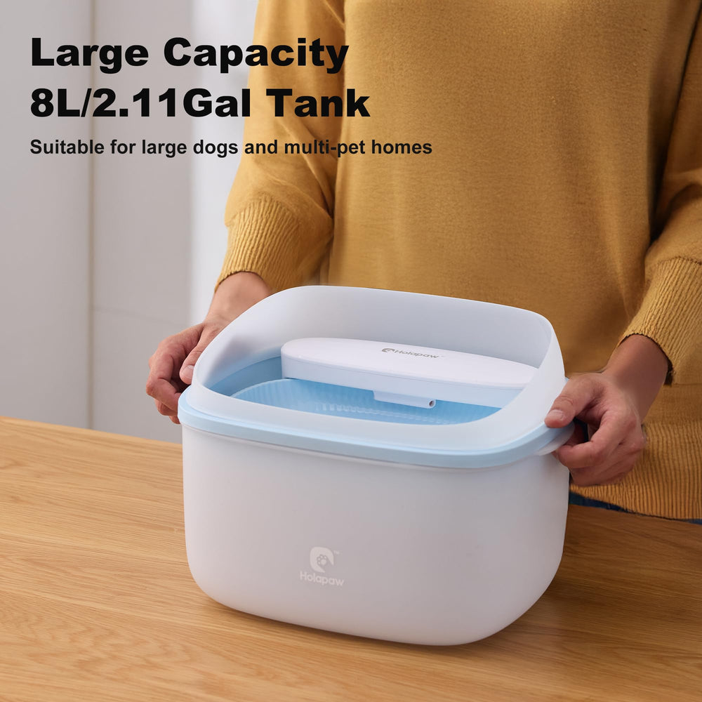 HOLAPAW anti-splash shield protects floors while drinking