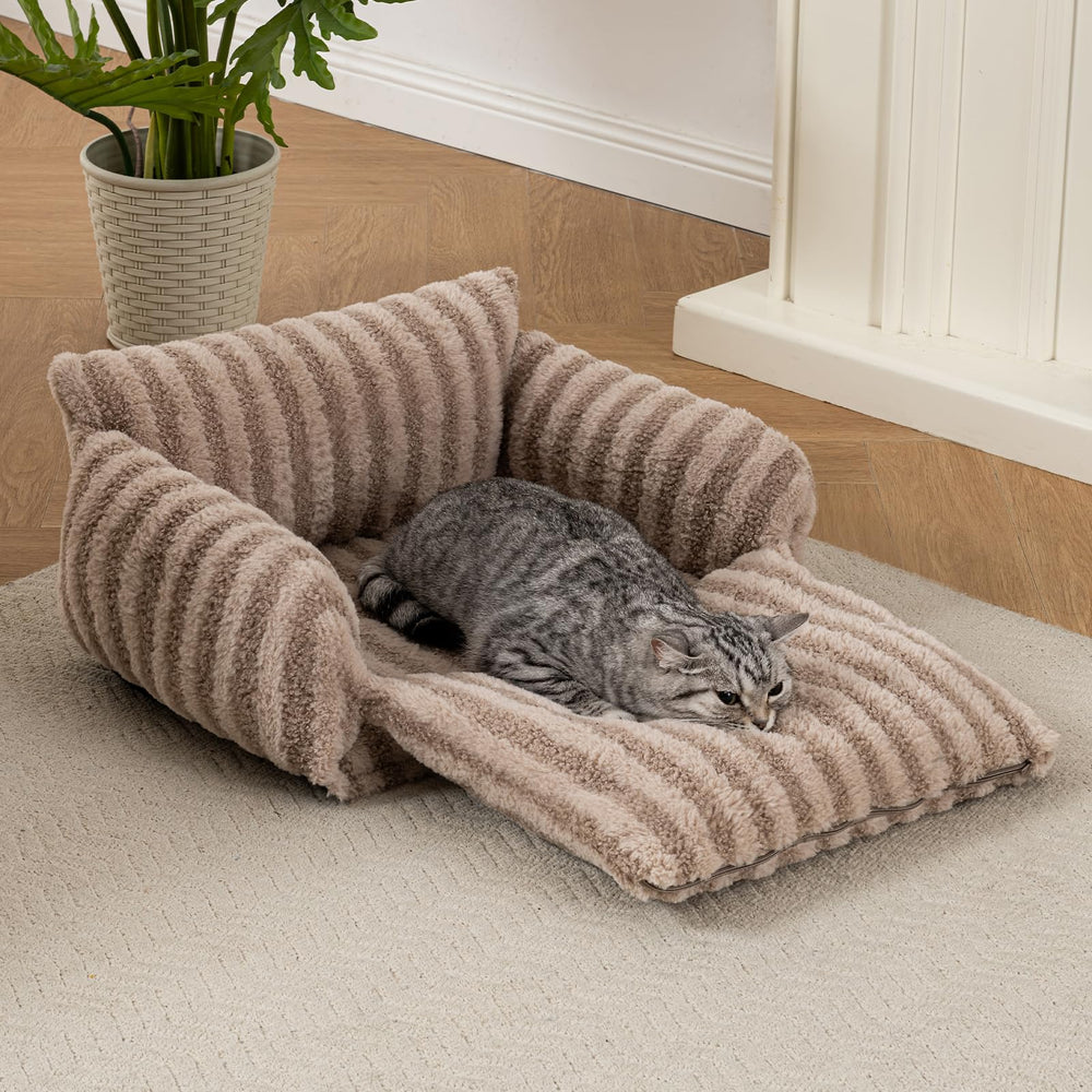 Removable, machine-washable covers keep Hollypet bed fresh with minimal effort.