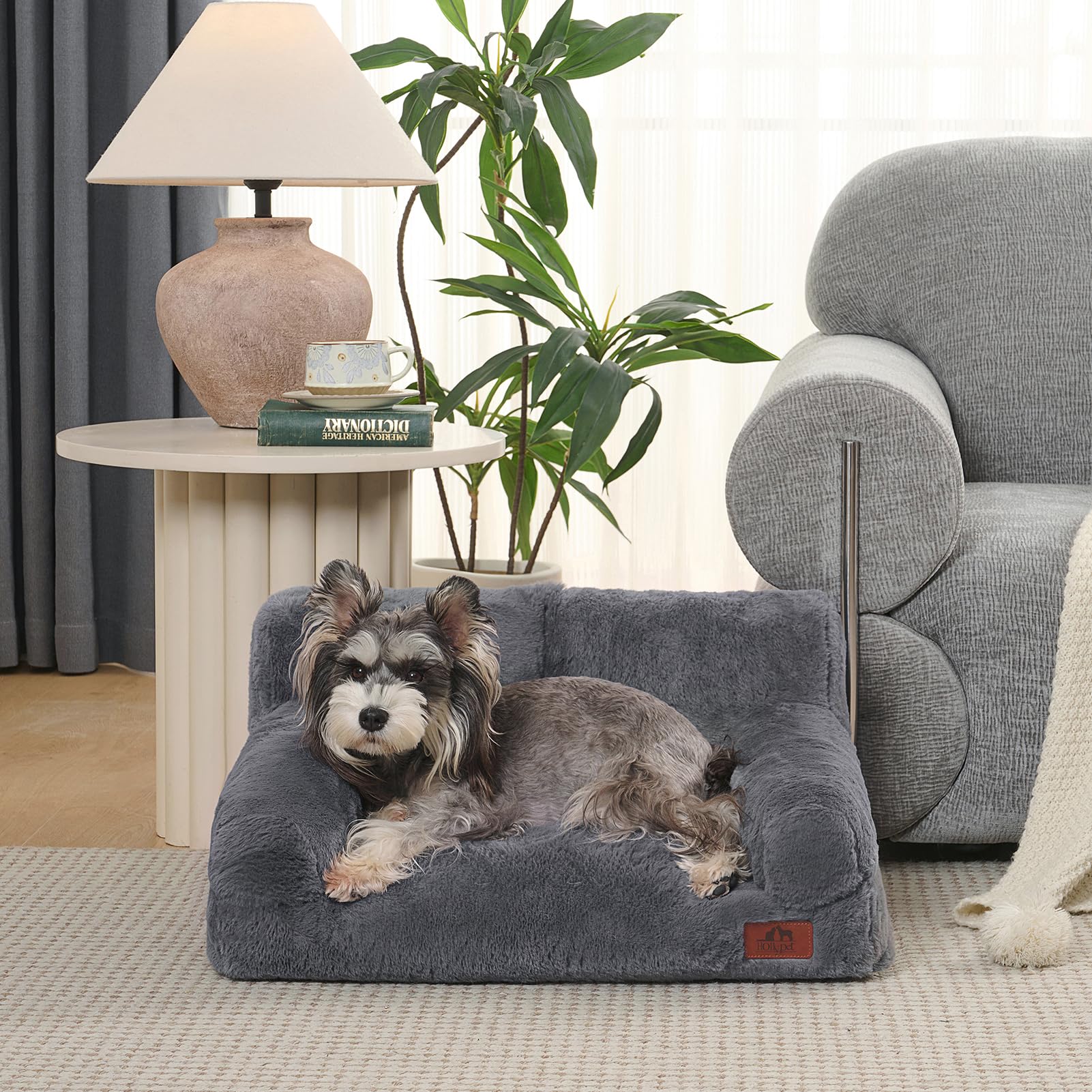 Hollypet Fluffy Bed living room setup with pet resting inside.