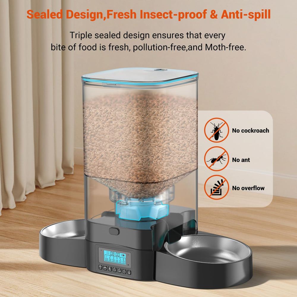 HoneyGuaridan stainless steel bowl for a durable, easy-clean feeding surface.