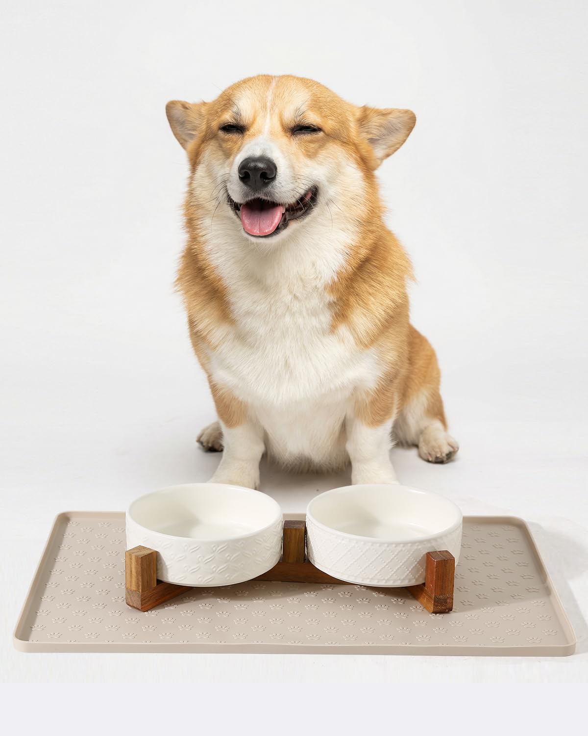 hongqu us feeding mat helps keep floors clean