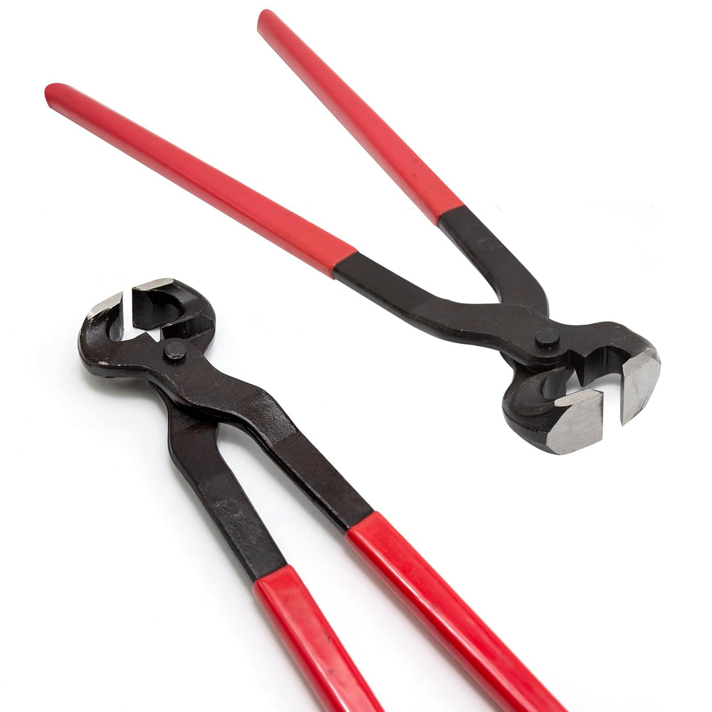 Hoypeyfiy hoof nipper in a veterinary or club setting for daily use