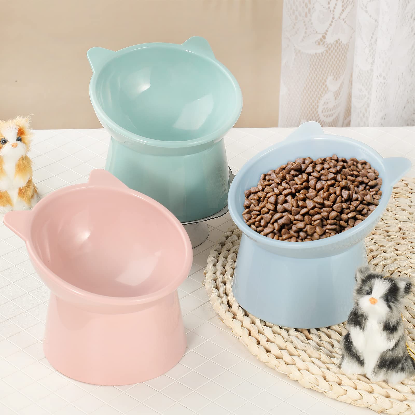 Hsei six-pack bowls in blue-grey, green and pink offer color variety for an inviting feeding station
