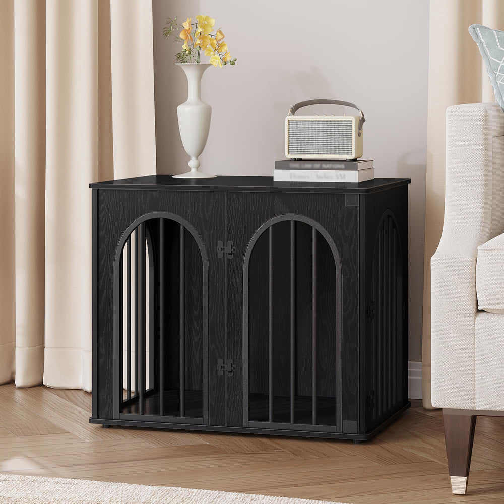 Hzuaneri three-door design provides easy access for pets