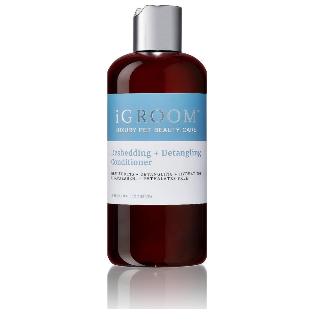 iGroom Deshedding & Detangling Conditioner bottle showing mango scent and smooth coat