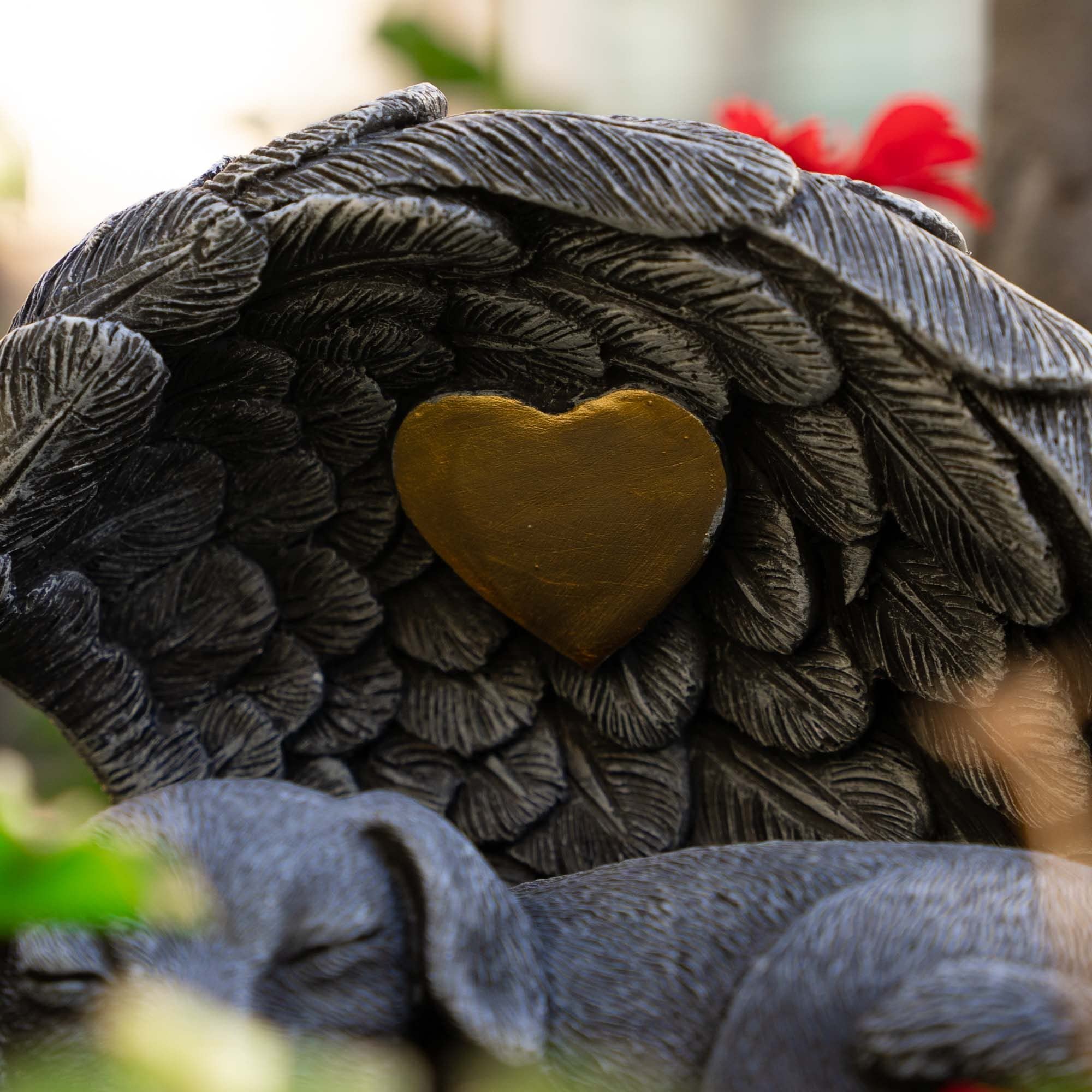 iHeartDogs durable poly-resin stone construction for long-lasting garden decor.