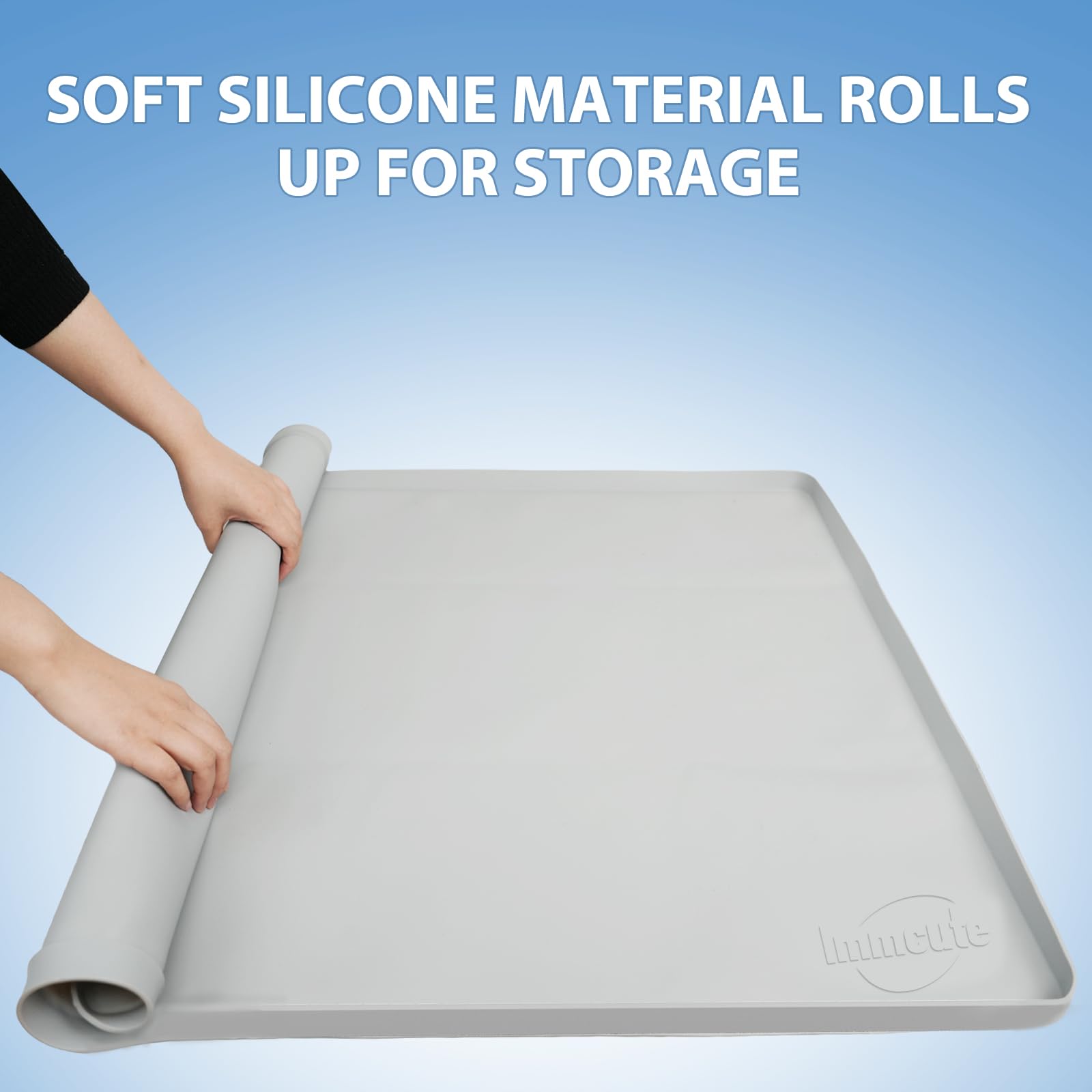 IMMCUTE pee pad holder high edges prevent leaks, keeping floors clean during potty training.