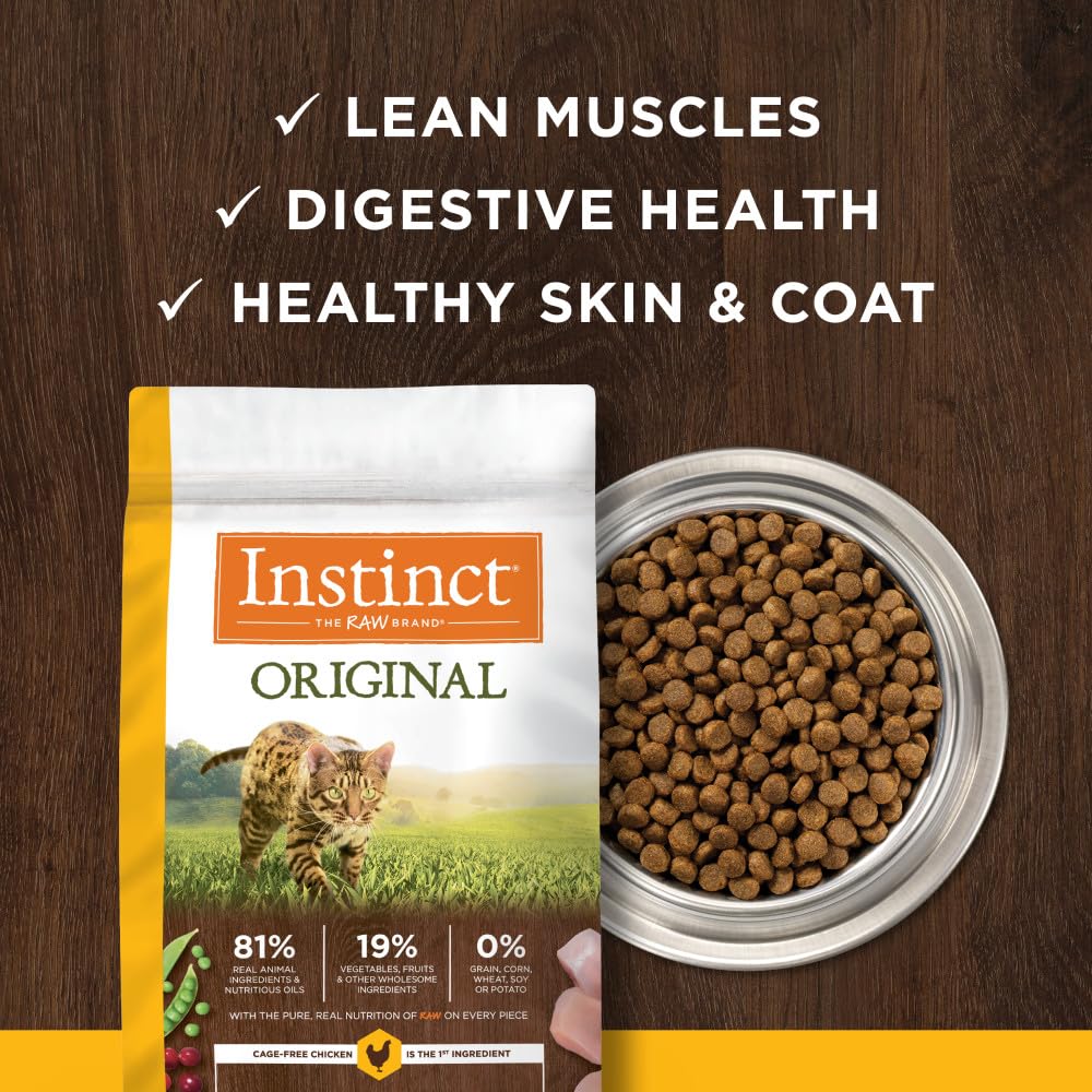 Omega-rich coat glow hints at skin and coat nourishment from Instinct Original.