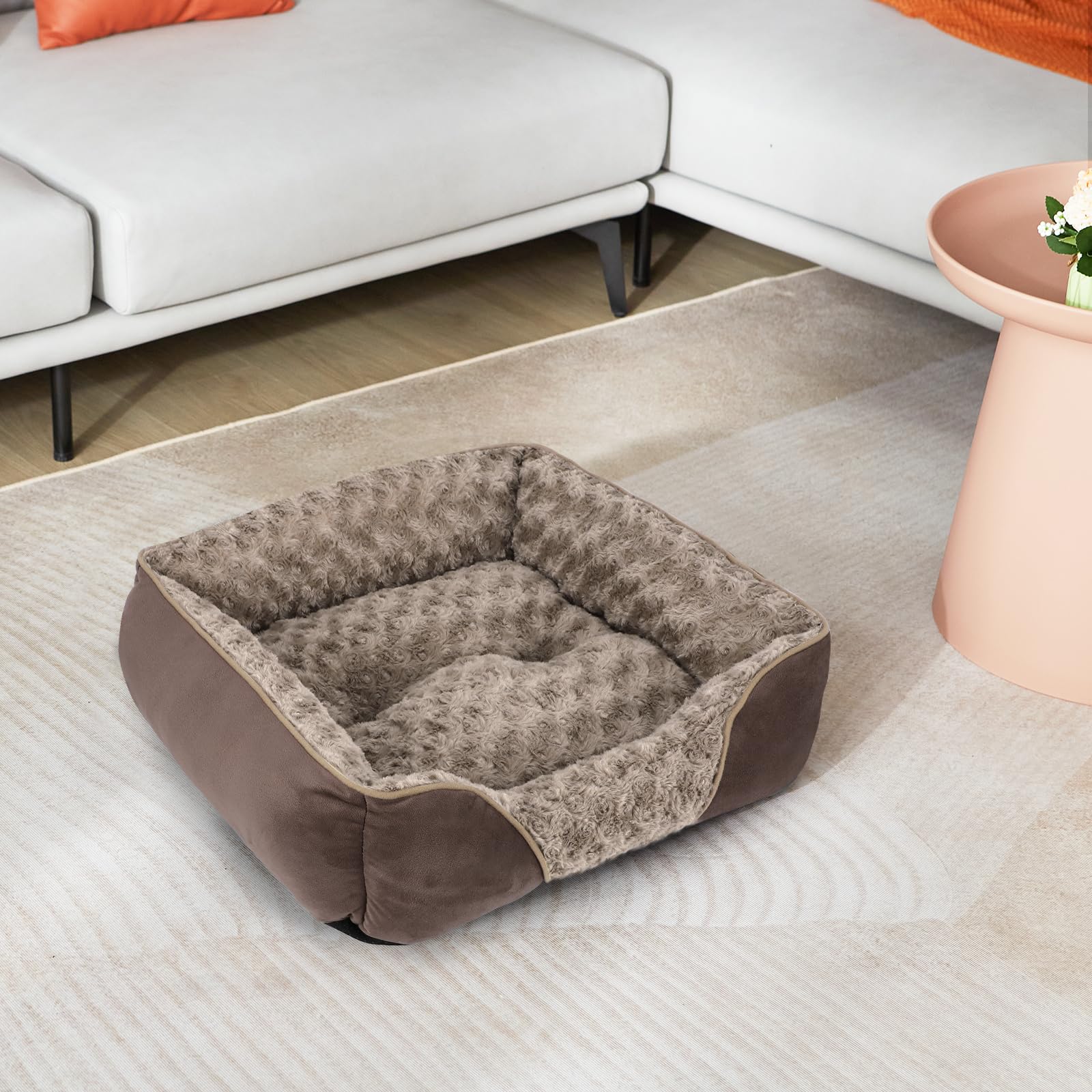 INVENHO bed on the floor creates a warm, inviting sleeping spot.