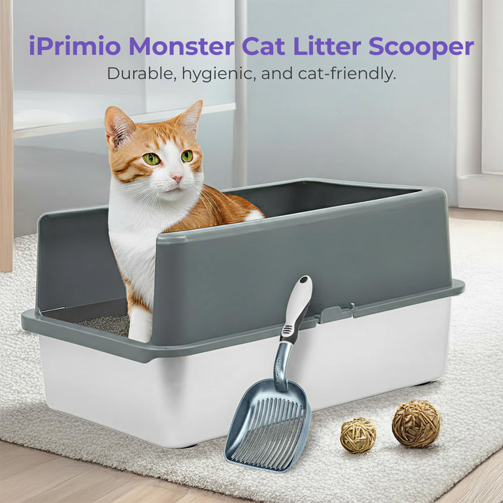 iPrimio ergonomic grip scoop demonstrating comfortable handling during scooping