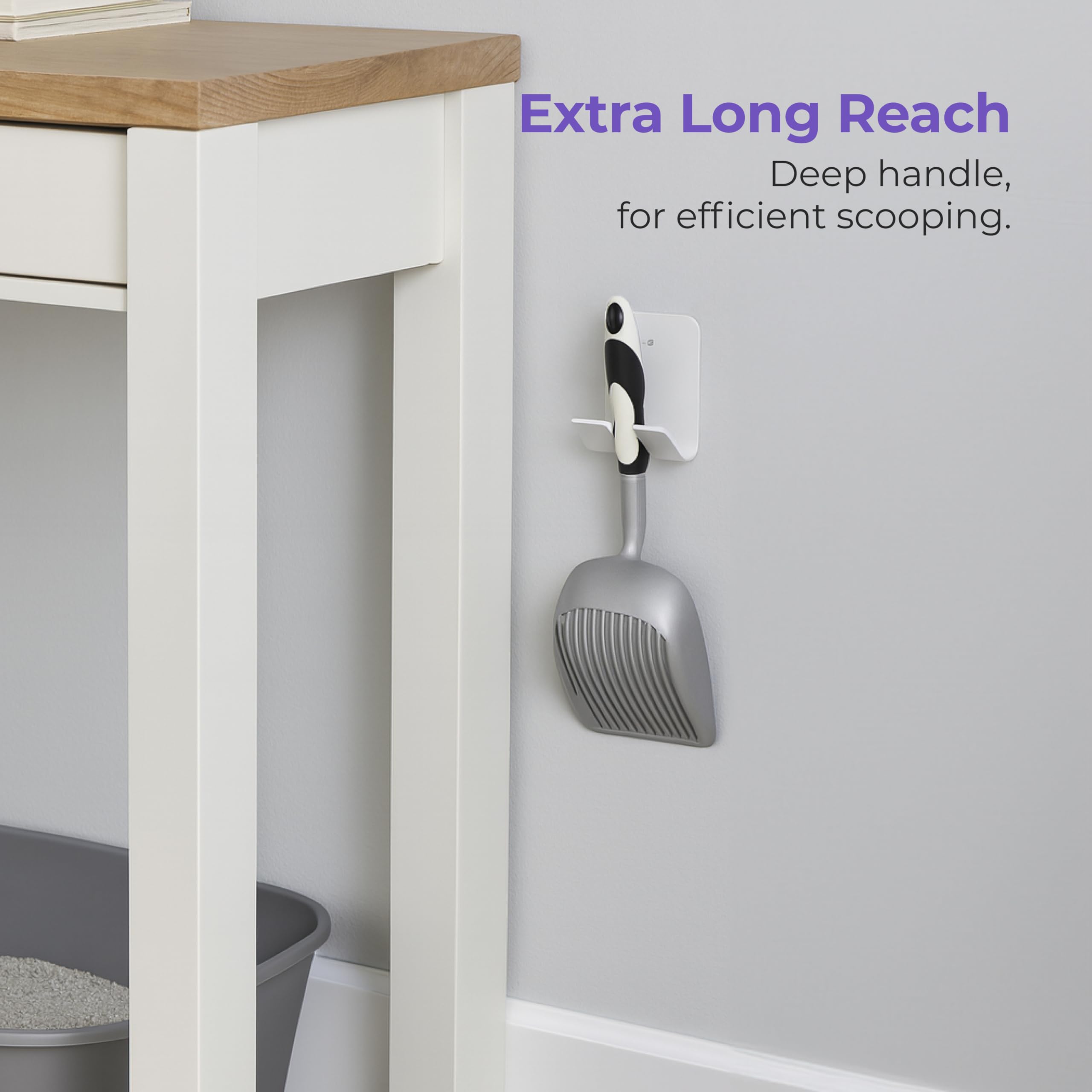 iPrimio XL litter sifter demonstrates wide reach for large litter clumps.