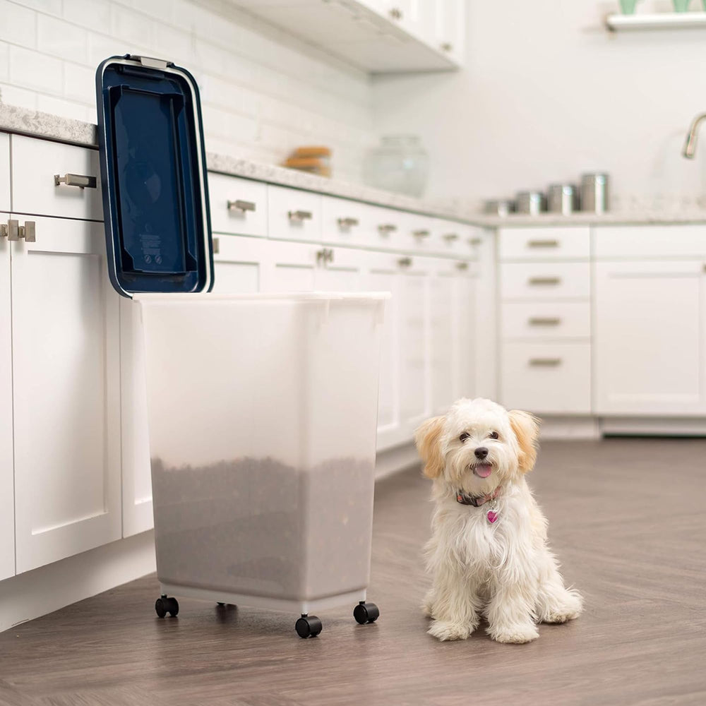 IRIS USA airtight seal locks moisture out for longer dry food freshness
