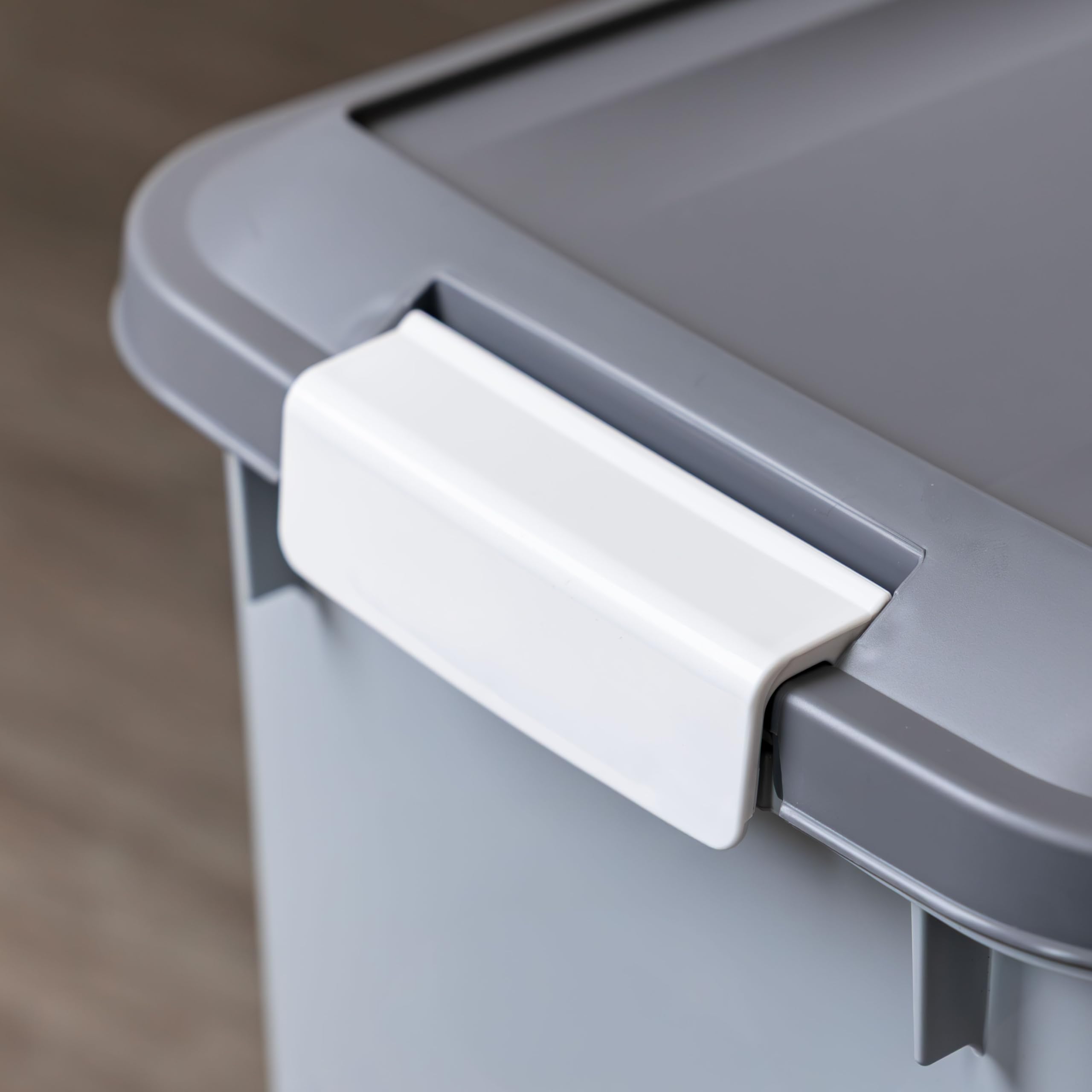 IRIS USA BPA-free and FDA-compliant dog food bin for safe storage.