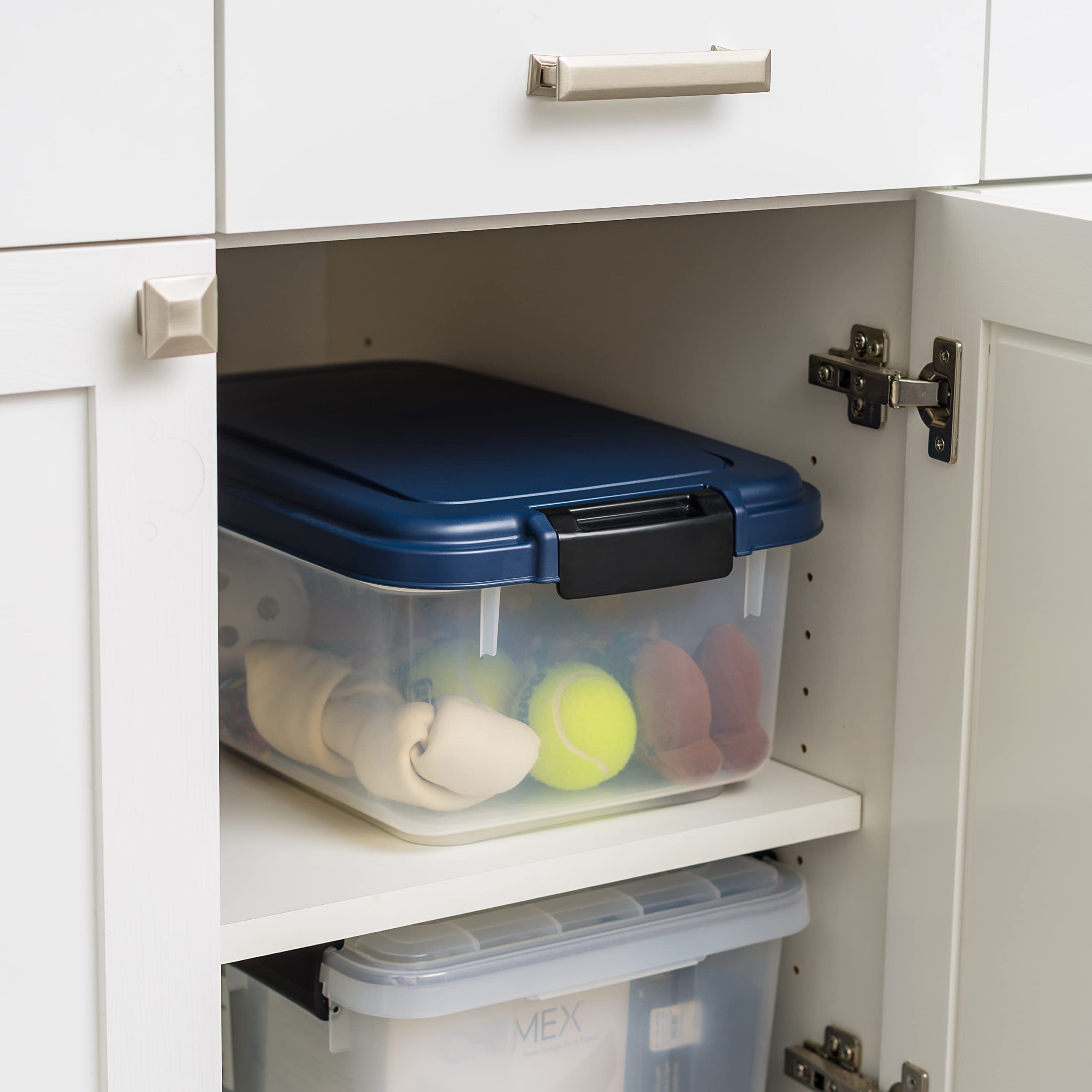 IRIS USA BPA-free bin for kitchen pet supplies.
