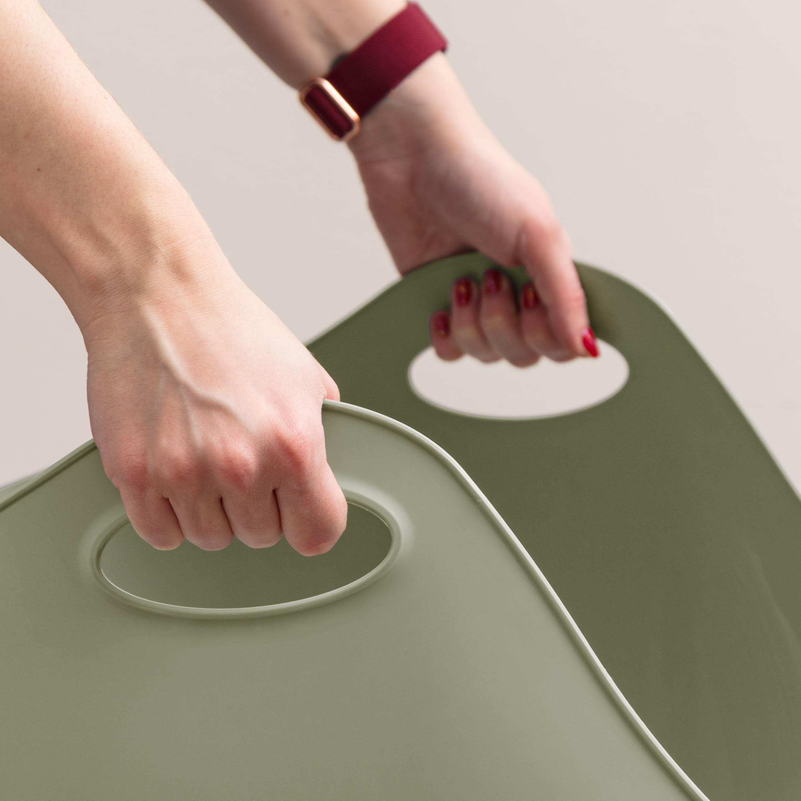 IRIS USA cat litter box sage green color complements modern homes.