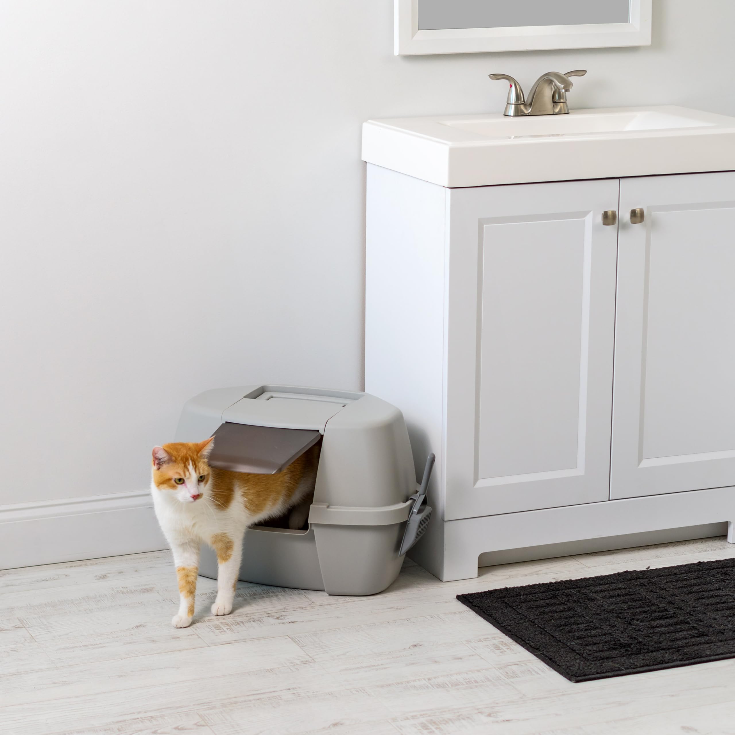 IRIS USA Space-saving design keeps rooms tidy and organized.