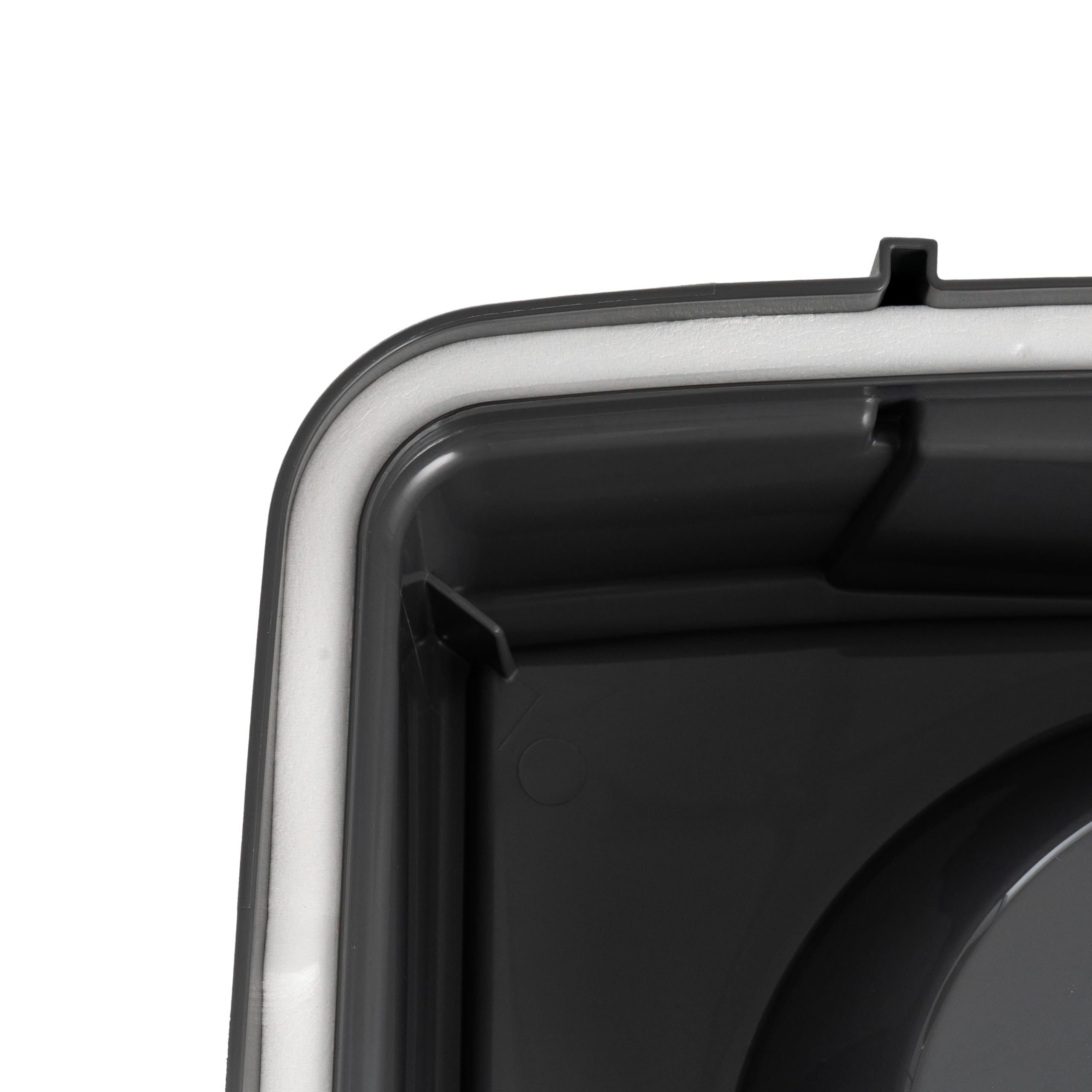 IRIS USA easy-clean design with removable bowls for quick maintenance