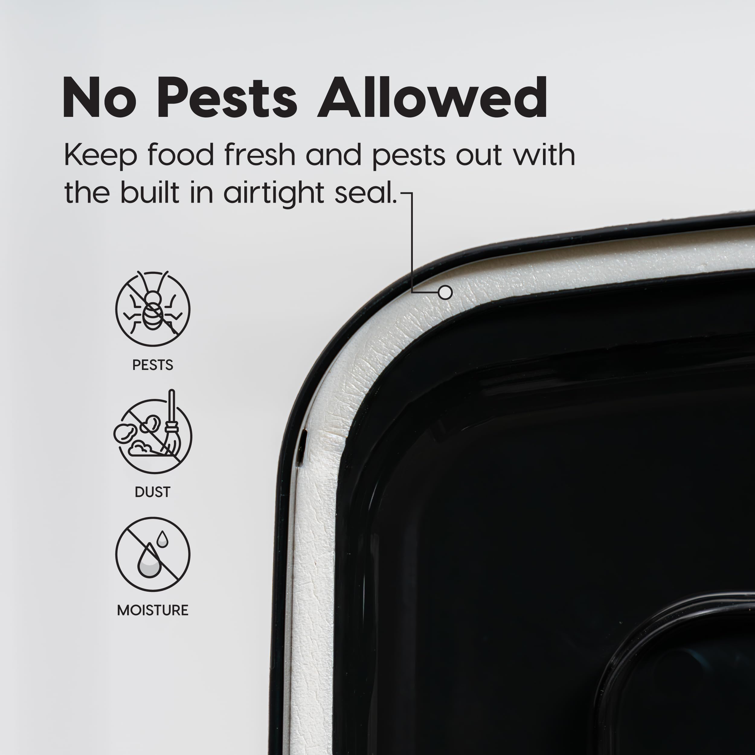 IRIS USA full-top lid provides convenient access to contents.