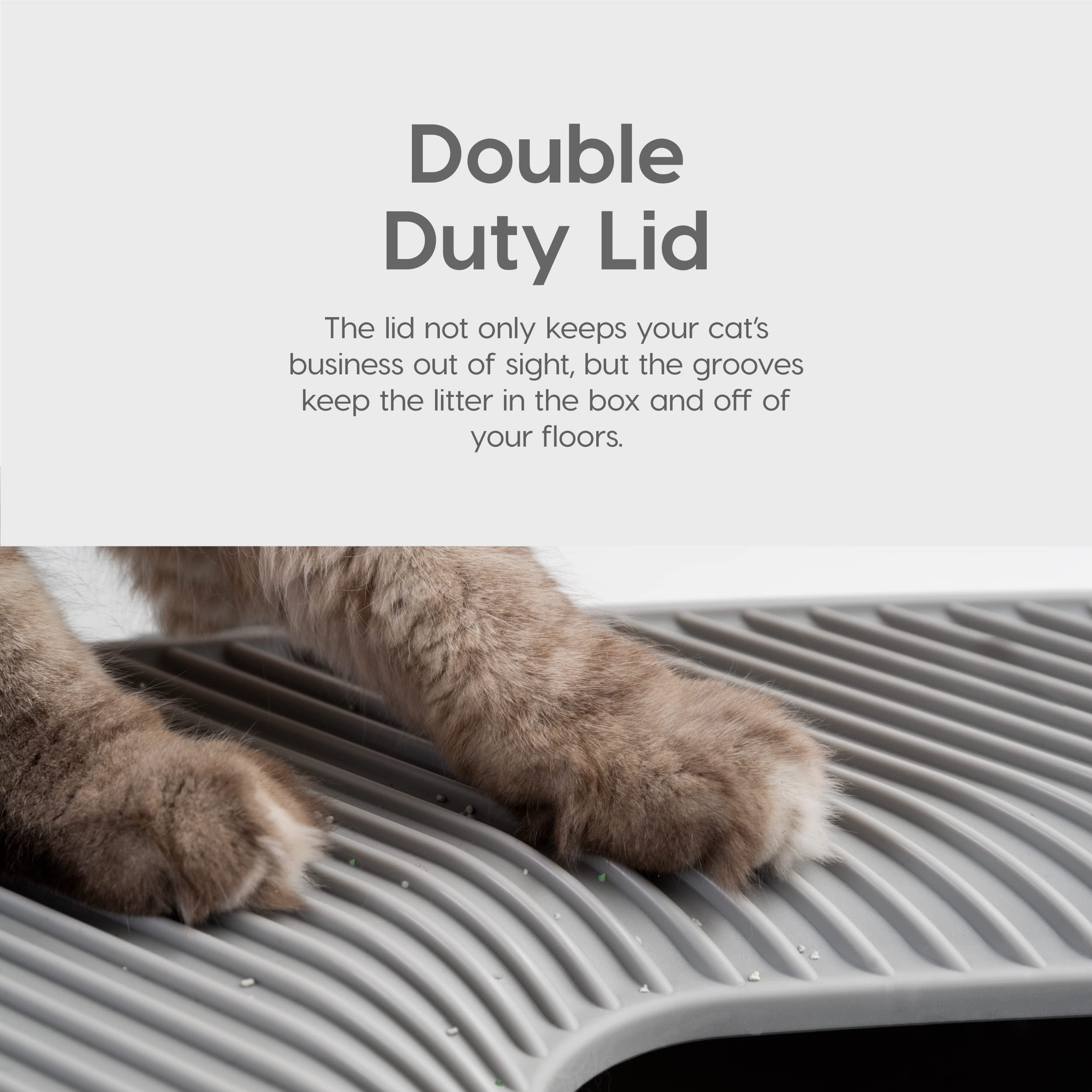 IRIS USA grooved lid catches litter from paws and minimizes scatter.